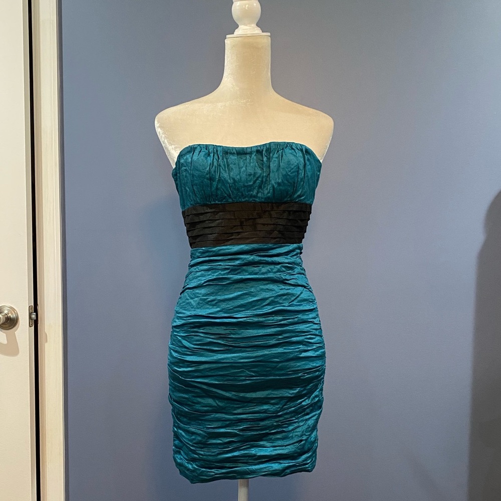 Dress Worn once! In excellent condition.